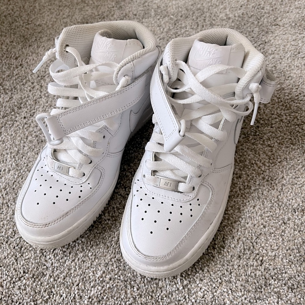 Nike Air Force 1 High Women’s size 6 White
